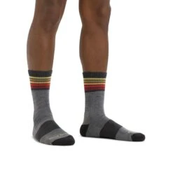 Darn Tough Kelso Micro Crew Light Cushion - Men's (Fall 2022) 7 Darn Tough Kelso Micro Crew Light Cushion - Men's (Fall 2022) -Magical Ears Collectibles Shop 1973 gray model rsz 36405.1676924790