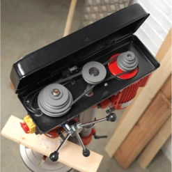 12-Speed Floor Pillar Drill 1500mm Ht 370W 11 12-Speed Floor Pillar Drill 1500mm Ht 370W -Magical Ears Collectibles Shop GDM140F ACT SHOWING BELTS PIC2